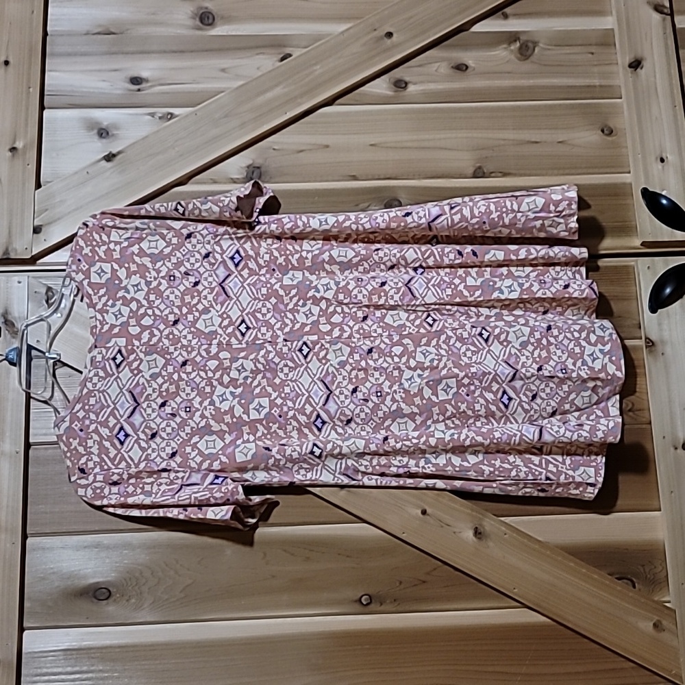 Medium Perfect Tee - Picture 3 of 5